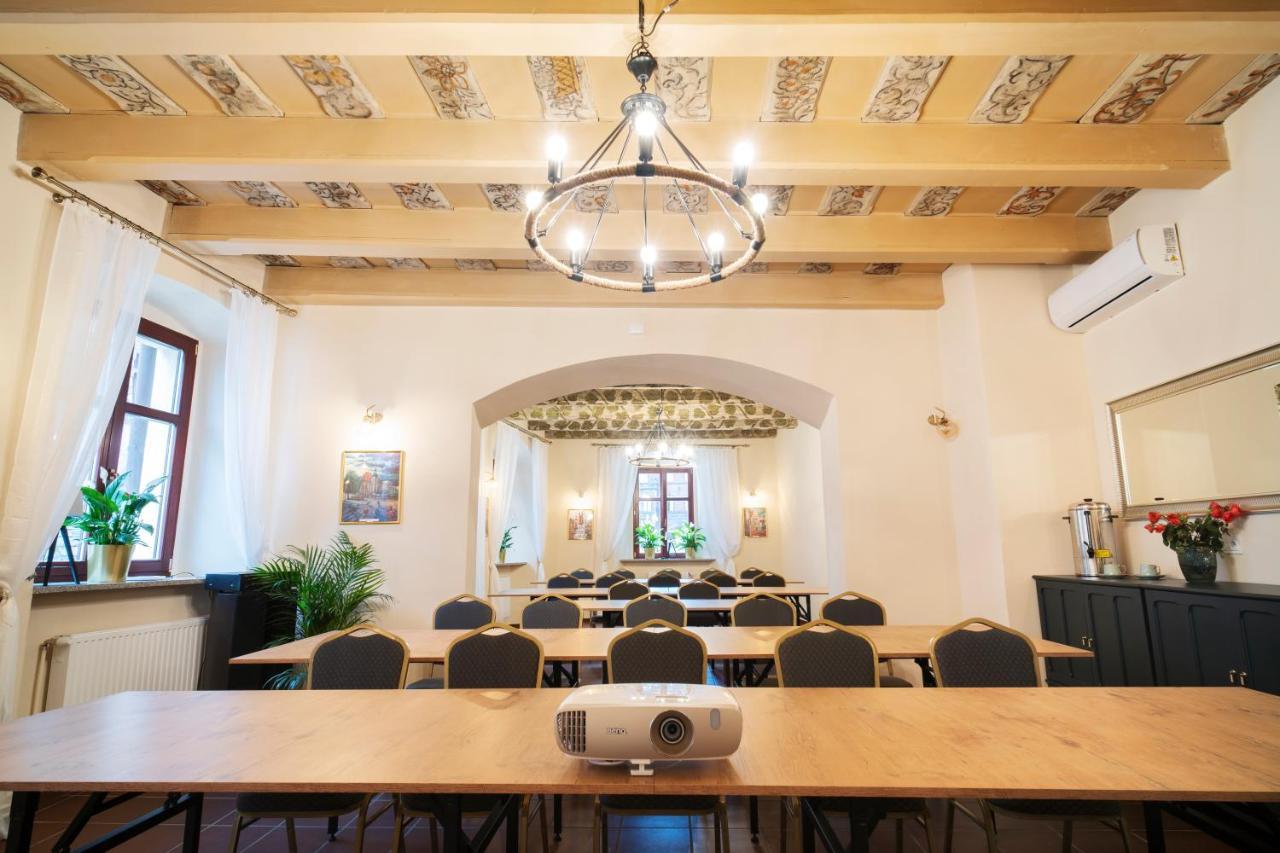 Katedralna Apart'S Legnica Esterno foto